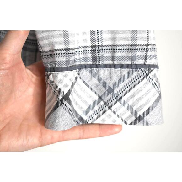 Victoria's Secret Gray Plaid Button Down Size S - Picture 6 of 6